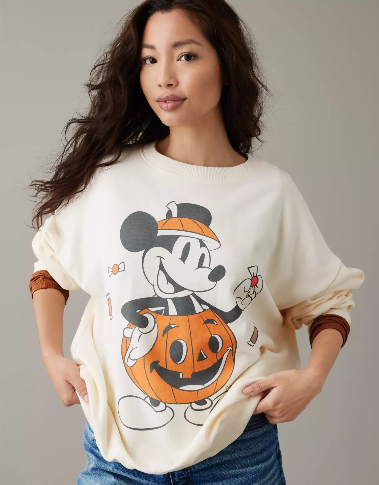 AE Oversized Halloween Mickey Graphic Sweatshirt 3 AE Oversized Halloween Mickey Graphic Sweatshirt