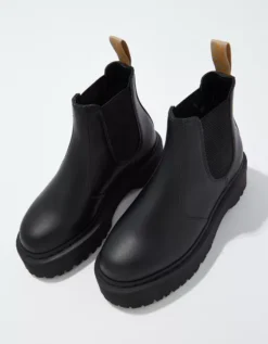 Dr. Marten Women's Vegan 2976 Quad Mono Boot -American Eagle Online Shop 7411 5689 001 b