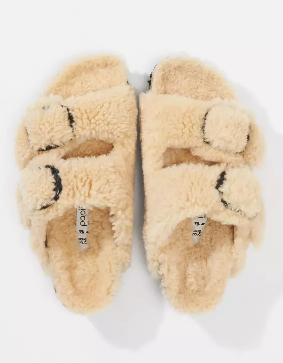 Birkenstock Women's Arizona Big Buckle Shearling Sandal 4 Birkenstock Women's Arizona Big Buckle Shearling Sandal - Image 2