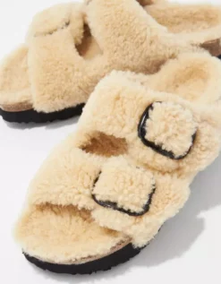 Birkenstock Women's Arizona Big Buckle Shearling Sandal 7 Birkenstock Women's Arizona Big Buckle Shearling Sandal -American Eagle Online Shop 7413 5957 106 d1