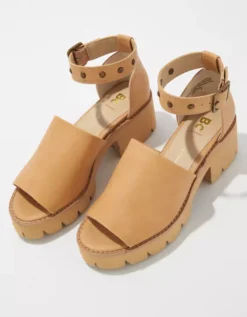 BC Footwear Women's United Vegan Platform Sandal -American Eagle Online Shop 7414 5862 207 b